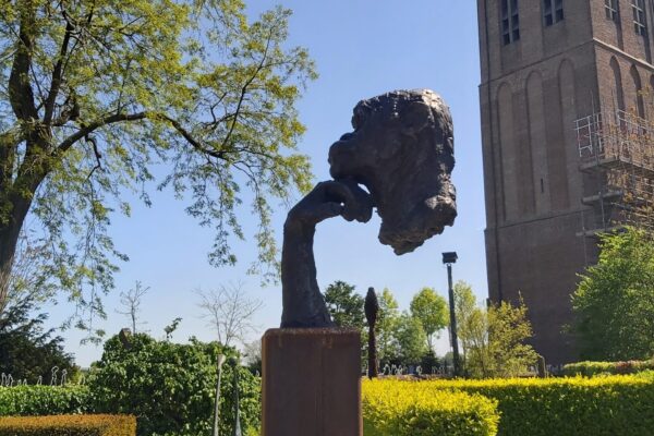 Beeldentuin Cuijck aap in de zon 1